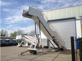Aerodromska oprema AMSS High Rise passenger stairs with 24V: slika 1