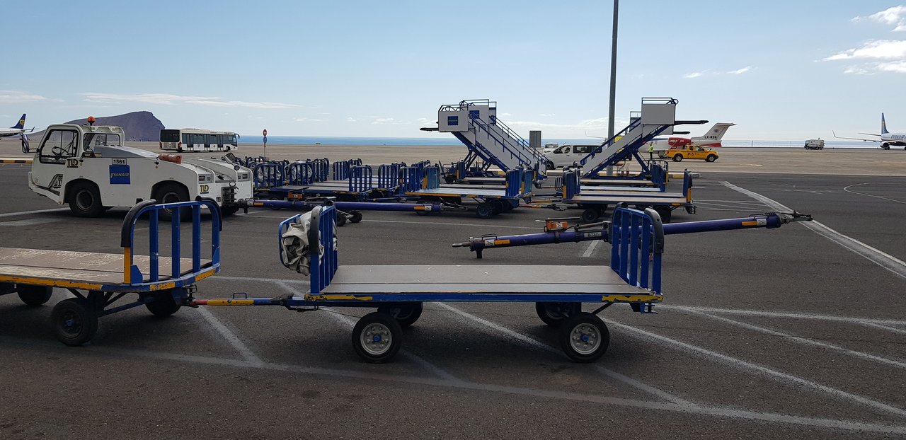Aerodromska oprema novi Baggage Cart FEMISA: slika 6