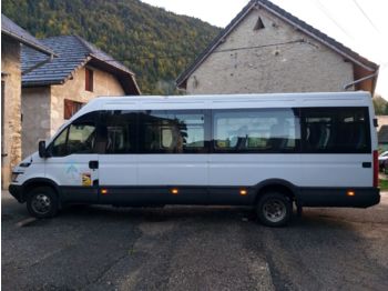 Minibus, Putnički kombi IVECO A50C17: slika 1