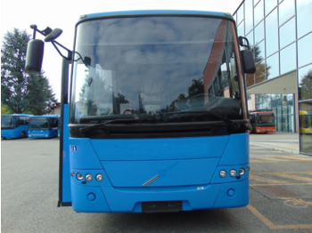 Prigradski autobus Volvo 8700 B7R: slika 2