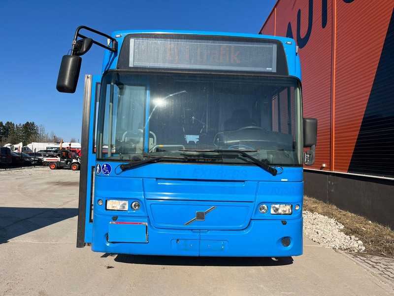 Prigradski autobus Volvo B12M 8500 6x2 58 SATS / 18 STANDING / EURO 5: slika 3
