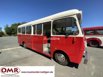 Turistički autobus