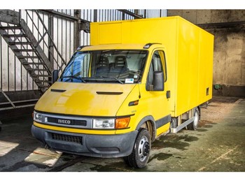 Dostavno vozilo sa zatvorenim sandukom Iveco Daily 50C13