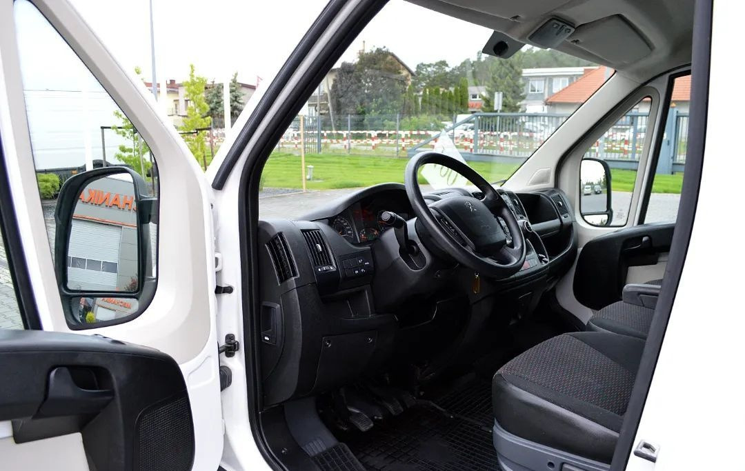 Mali kombi, Dostavno vozilo sa duplom kabinom Peugeot Boxer Furgin Duoble CabinDoka L4H2 7-seater One Owner: slika 6