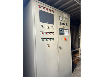 Set generatora Cummins KTA 38 G1 Leroy Somer 1500 kVA Silent generatorset in 40 ft container: slika 3