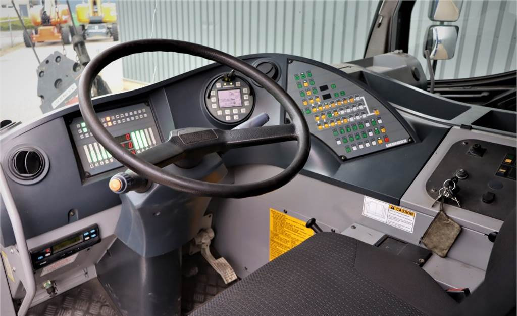 Autokran za sve terene Liebherr LTM1050-3.1 Valid inspection till 03-2023, *Guaran: slika 4