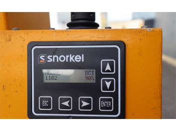 Zglobna platforma Snorkel TM12 Electric, 5.6m Working Height, 227kg Capacity: slika 3
