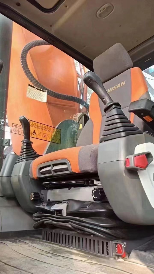 Bager novi Used DOOSAN DX530LC-5 good quality and strong power welcome to inquire: slika 4