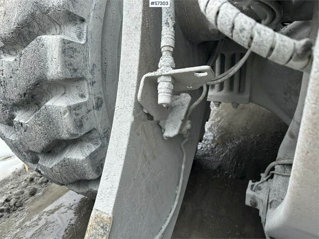 Utovarivač točkaš Volvo L250H wheel loader with bucket: slika 38