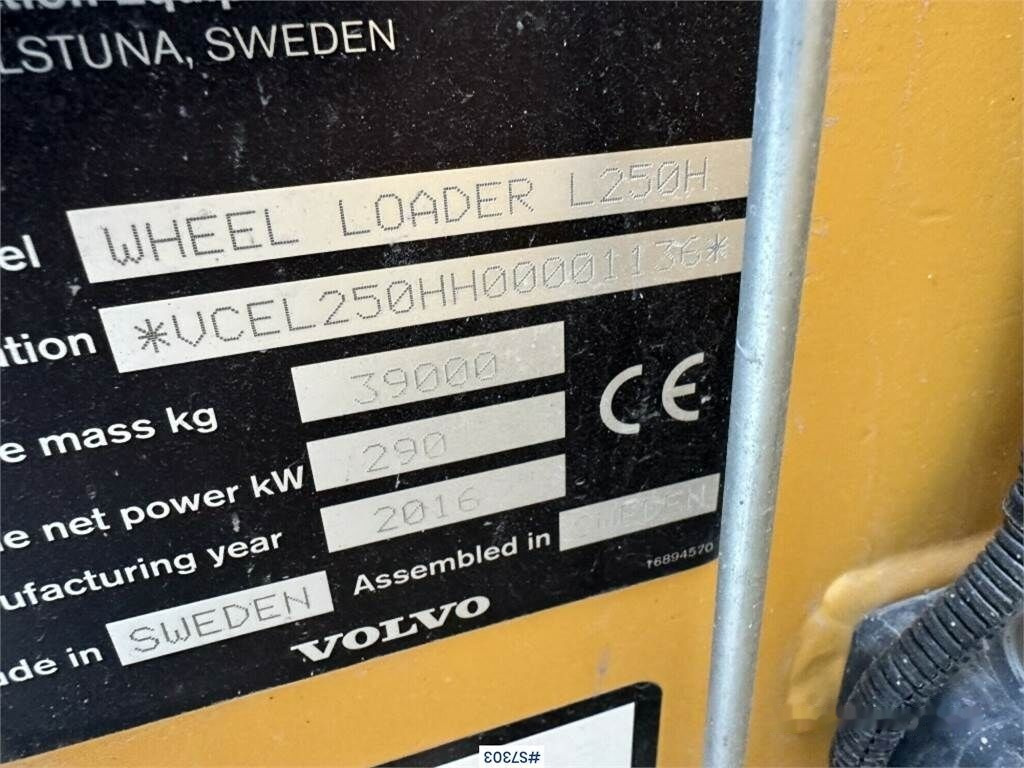 Utovarivač točkaš Volvo L250H wheel loader with bucket: slika 42