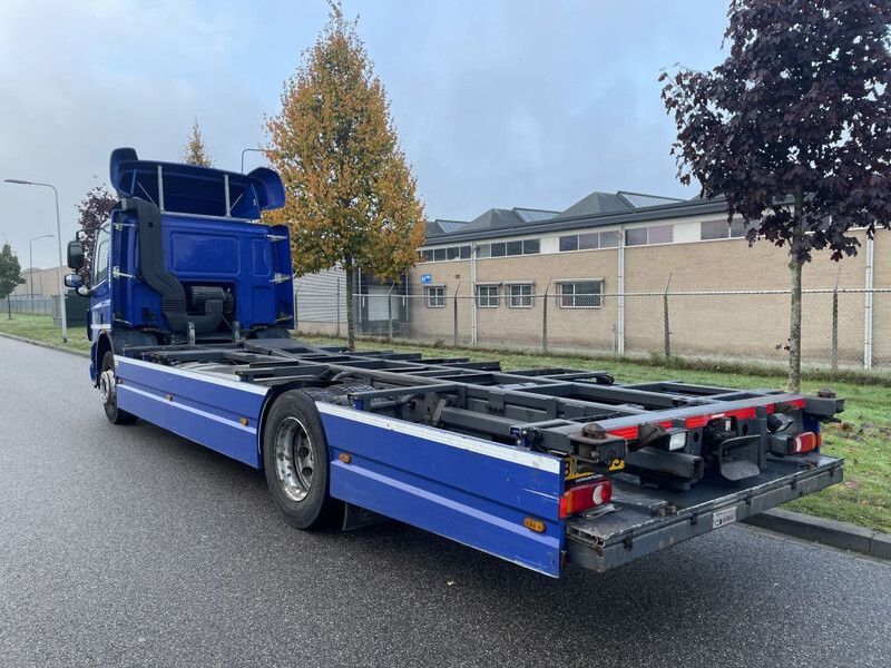 Kamion za prevoz kontejnera/ Kamion sa promenjivim sandukom DAF CF 65 Verhuiswagen 20/25 foot ! origineel 220.000 km: slika 19