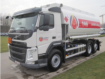 Kamion cisterna Volvo FM