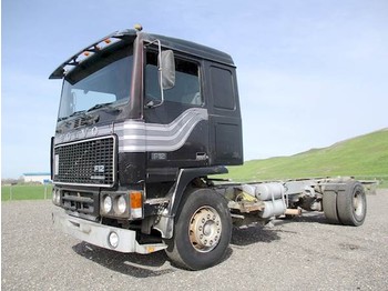 Volvo F 12-360 - Kamion sa golom šasijom i zatvorenom kabinom