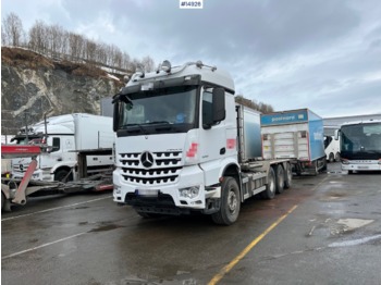 Kamion sa hidrauličnom kukom Mercedes-Benz Arocs tridem 8x4 Hook lift w/ 22t HIAB hook