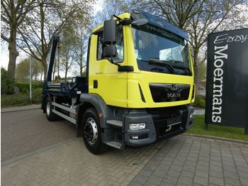 Kamion za utovaranje kontejnera MAN TGM 18.250