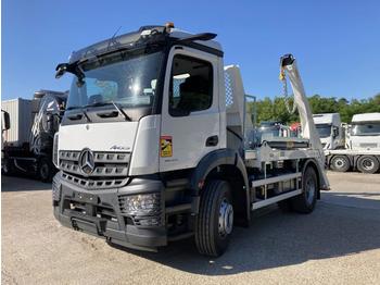 Kamion za utovaranje kontejnera Mercedes Arocs 1840