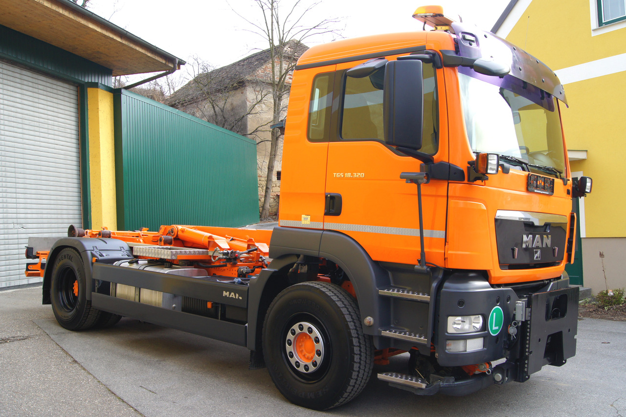 Kamion sa hidrauličnom kukom MAN TGS 18.320 BL 4x2/Euro5EEV/HYVALIFT/Winterdienst: slika 8