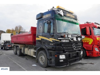 Kamion sa hidrauličnom kukom Mercedes Actros 2546: slika 1
