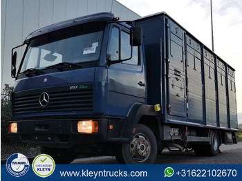 Kamion za prevoz stoke Mercedes-Benz 817: slika 1