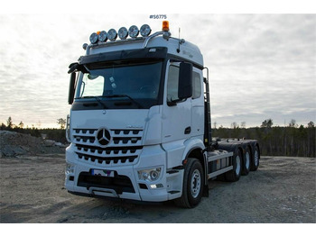 Kamion sa hidrauličnom kukom Mercedes-Benz AROCS 3251 8X4 Tridem Hook Truck: slika 1