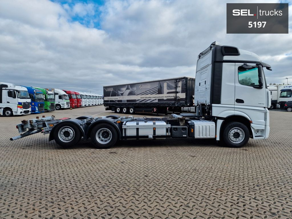 Kamion za prevoz kontejnera/ Kamion sa promenjivim sandukom Mercedes-Benz Actros 2545 / VOITH Retarder / Lift-Lenkachse: slika 4