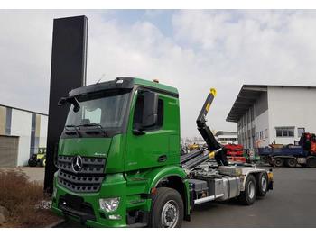 Kamion sa kablovskim sistemom Mercedes-Benz Arocs 2643 6x2 New hook truck: slika 1