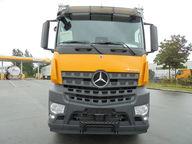 Kamion sa golom šasijom i zatvorenom kabinom novi Mercedes-Benz Arocs AROCS 2848 6X2: slika 7