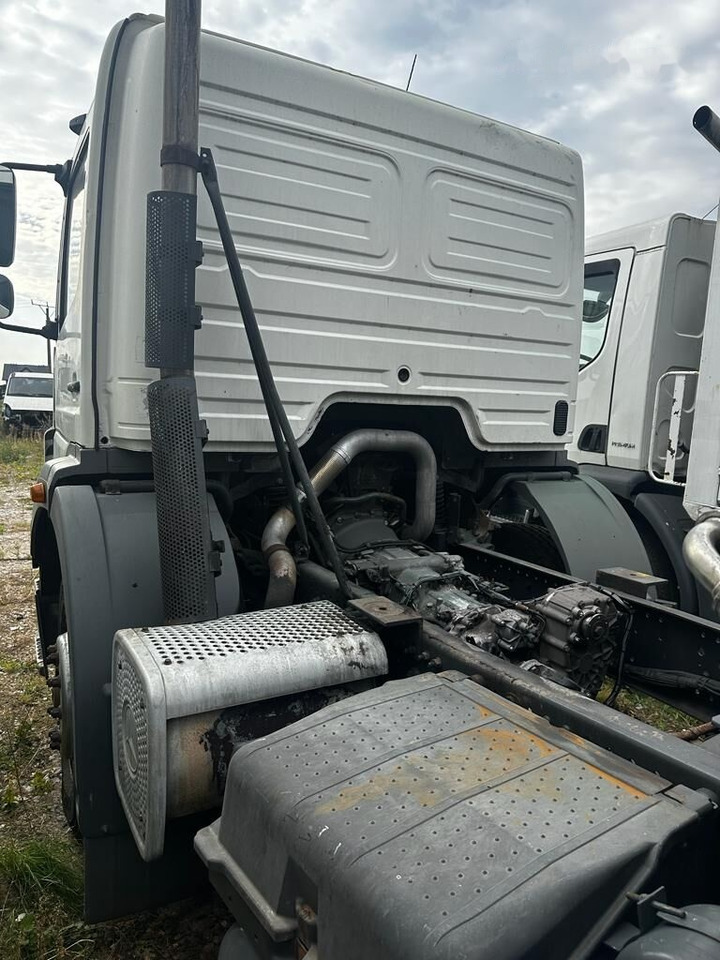 Kamion sa golom šasijom i zatvorenom kabinom Mercedes-Benz Axor 2529: slika 6