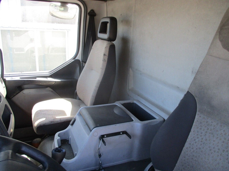 Kamion sa golom šasijom i zatvorenom kabinom Renault Midlum 220 DXI , Airco , Manual , euro 4: slika 10