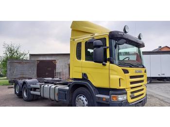 Kamion za prevoz kontejnera/ Kamion sa promenjivim sandukom Scania P 400: slika 1