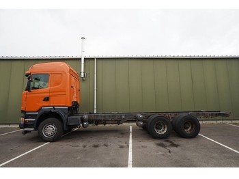 Kamion sa golom šasijom i zatvorenom kabinom Scania R 450 6X4 CHASSIS MANUAL GEARBOX: slika 1
