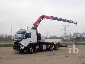 Kamion sa tovarnim sandukom, Kamion sa dizalicom VOLVO FM500 6x4: slika 1