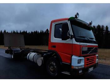 Kamion za prevoz kontejnera/ Kamion sa promenjivim sandukom Volvo FM12: slika 2