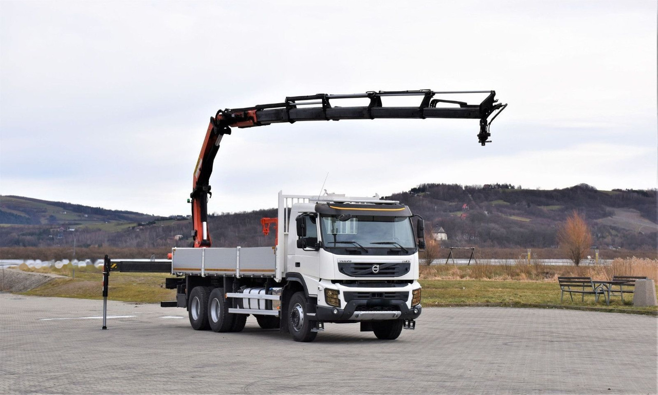 Kamion sa tovarnim sandukom, Kamion sa dizalicom Volvo FMX 370: slika 2