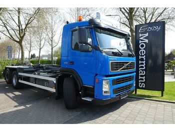 Kamion sa hidrauličnom kukom Volvo FM 400 6x2: slika 1