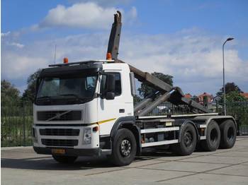 Kamion sa hidrauličnom kukom Volvo FM 440 8X4: slika 1