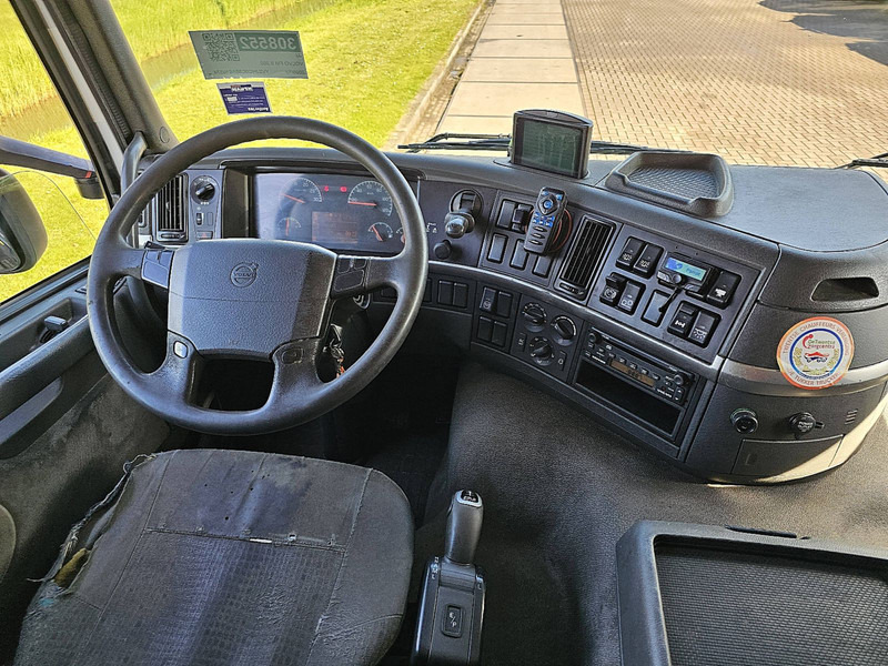 Kamion sa zatvorenim sandukom Volvo FM 9.260: slika 9
