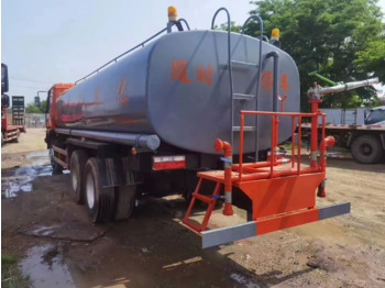 Kamion cisterna used 20m3 water spray bowser tanker sprinkler tank truck for sale: slika 2