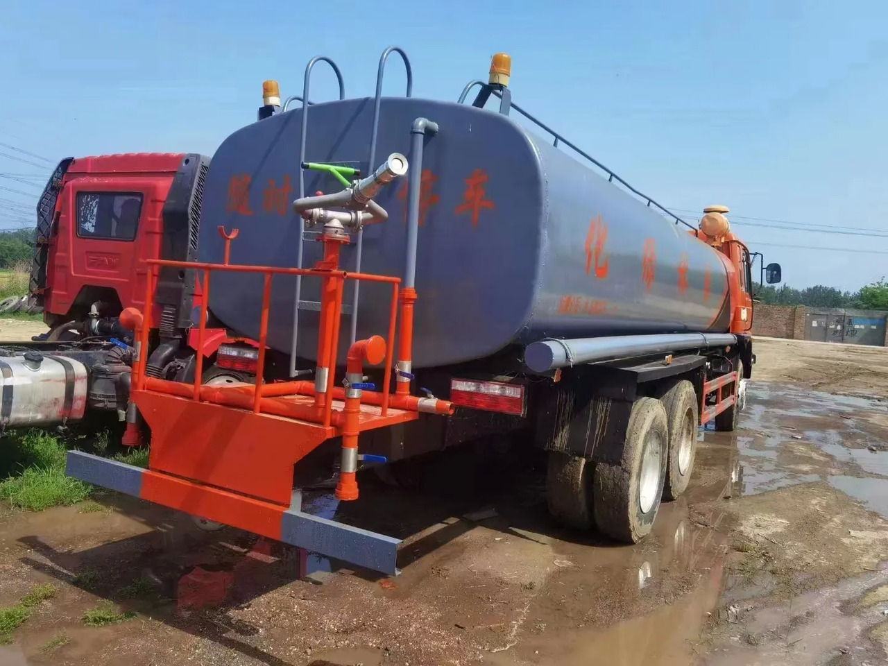 Kamion cisterna used 20m3 water spray bowser tanker sprinkler tank truck for sale: slika 5