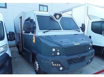 Kolekcionarsko vozilo Iveco Daily 70C17 armored truck to transport money: slika 1