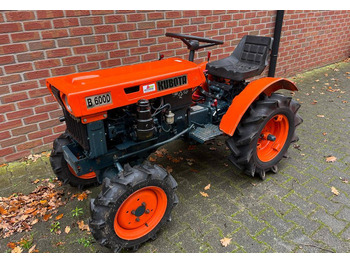 Kubota B 6000  - Komunalni traktor