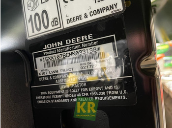 X107 John Deere  - Baštenska kosačica