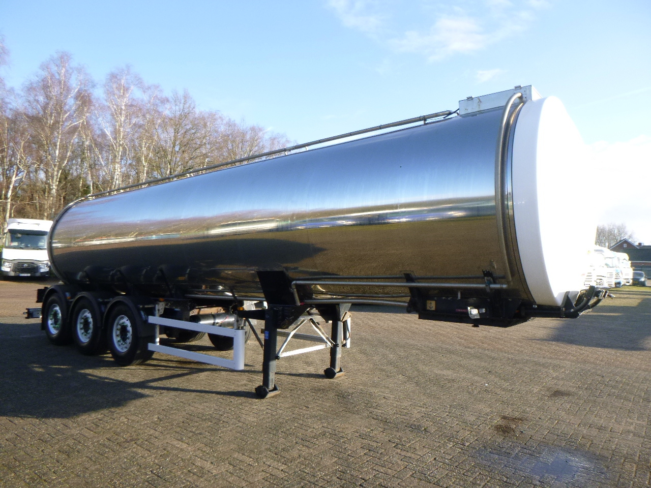 Poluprikolica cisterna za prevoz hrane Clayton Food tank inox 30 m3 / 1 comp: slika 2