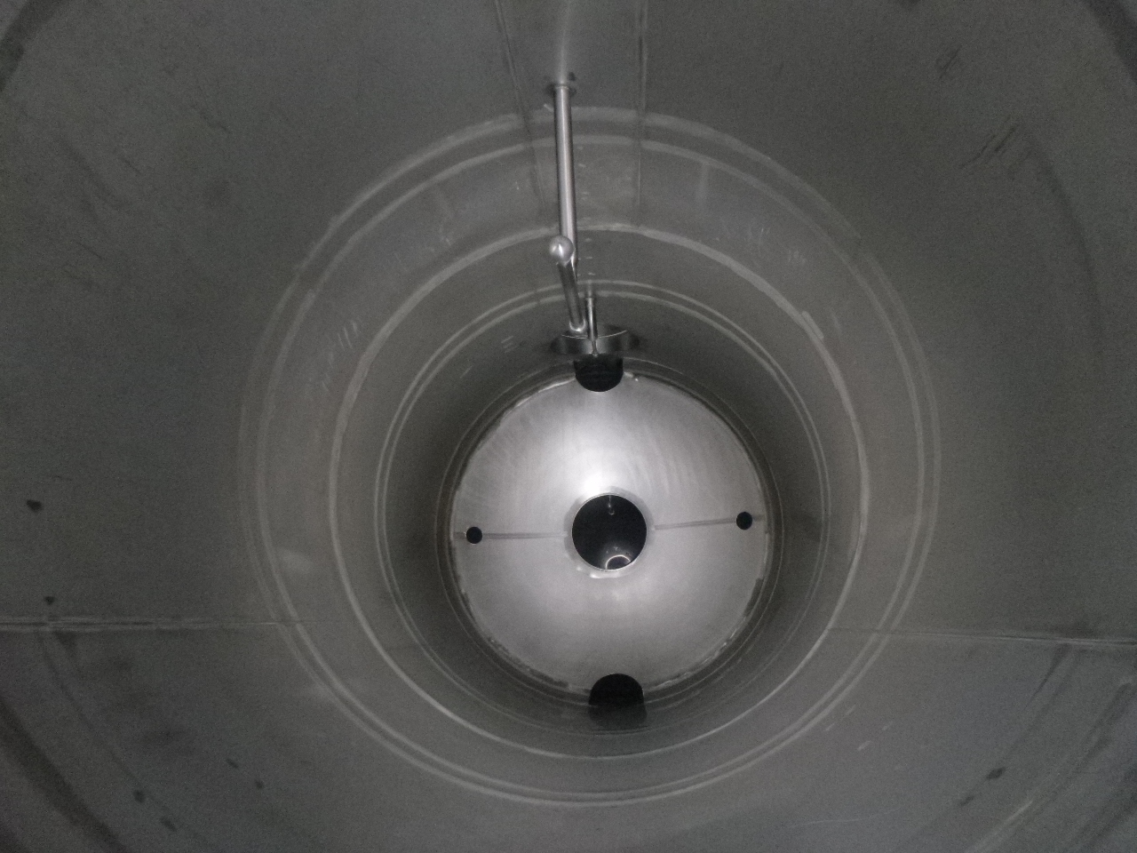 Poluprikolica cisterna za prevoz hrane Clayton Food tank inox 30 m3 / 1 comp: slika 12