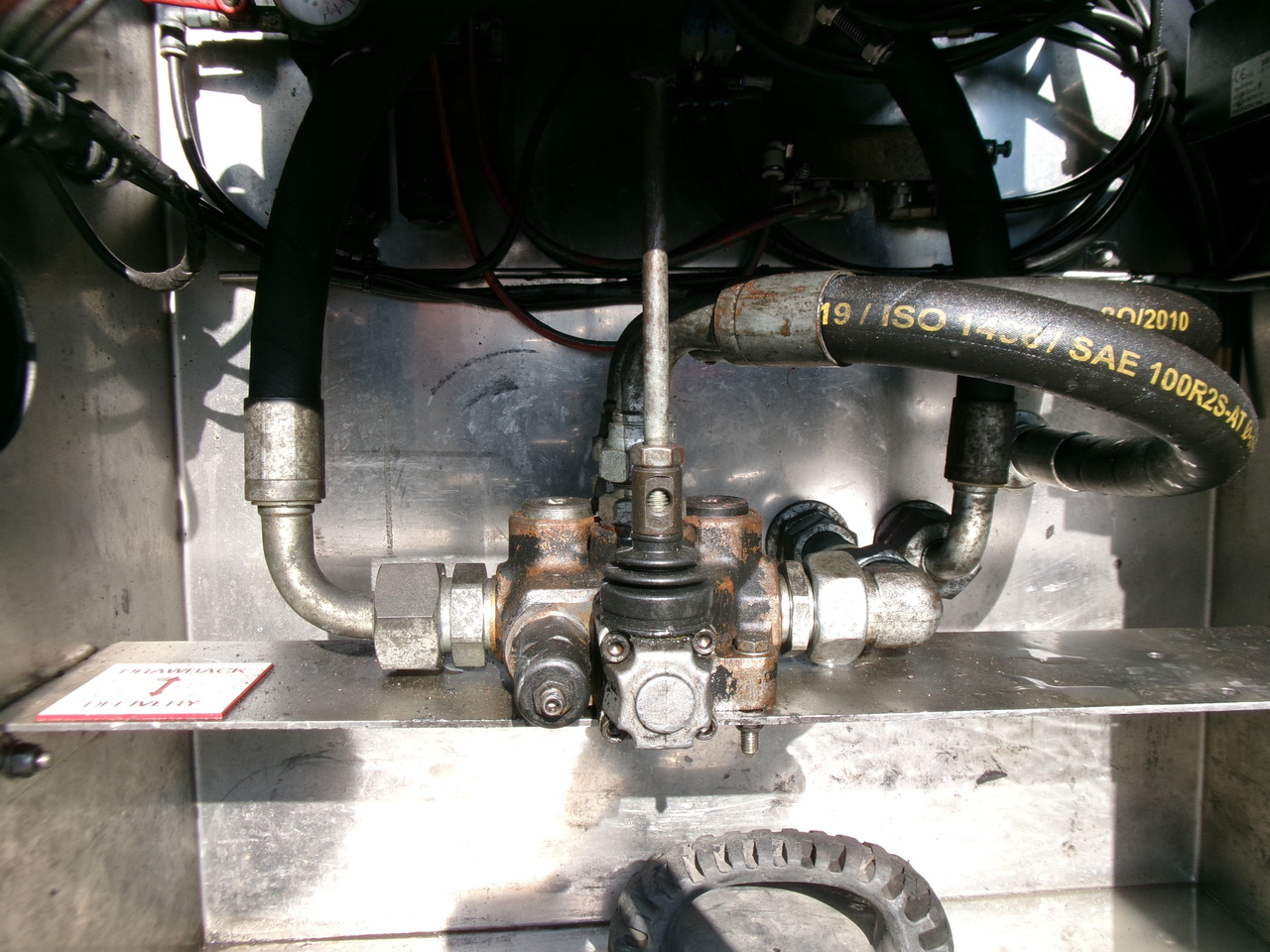 Poluprikolica cisterna za prevoz goriva Feldbinder Fuel tank alu 42 m3 / / 6 comp + pump: slika 19