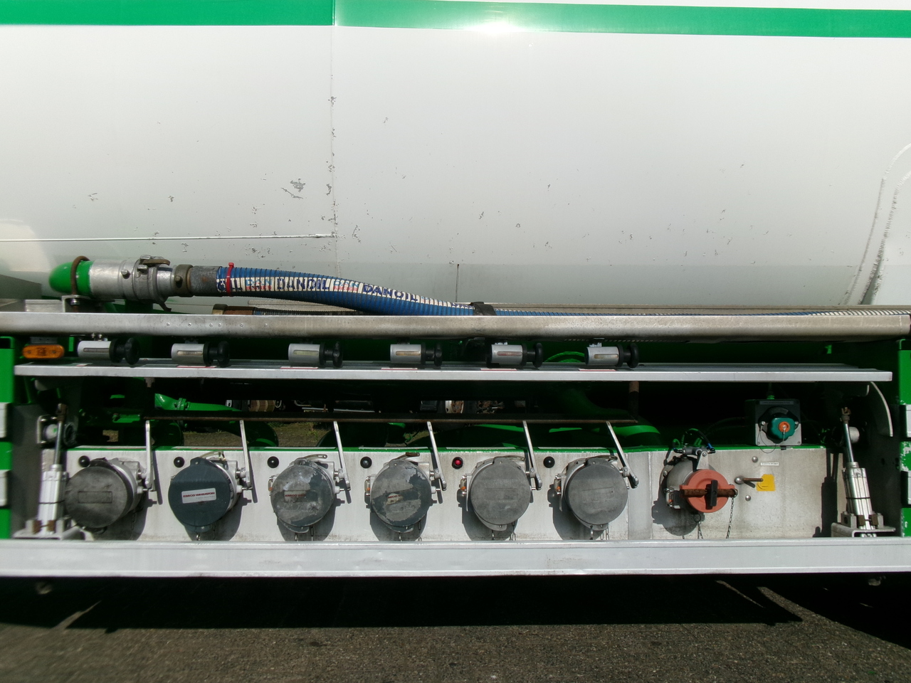 Poluprikolica cisterna za prevoz goriva Feldbinder Fuel tank alu 42 m3 / / 6 comp + pump: slika 11
