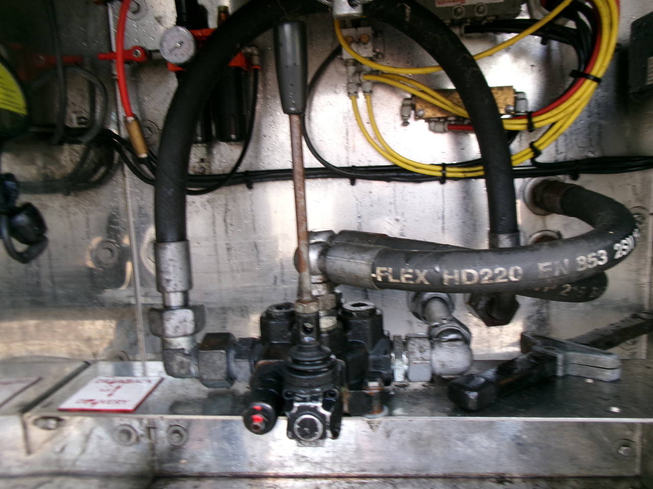 Poluprikolica cisterna za prevoz goriva Feldbinder Fuel tank alu 44.6 m3 + pump: slika 15