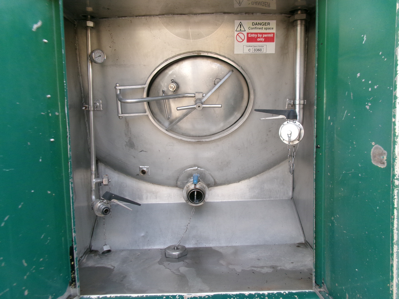 Poluprikolica cisterna za prevoz hrane Melton Food (beer) tank inox 29.6 m3 / 1 comp: slika 8