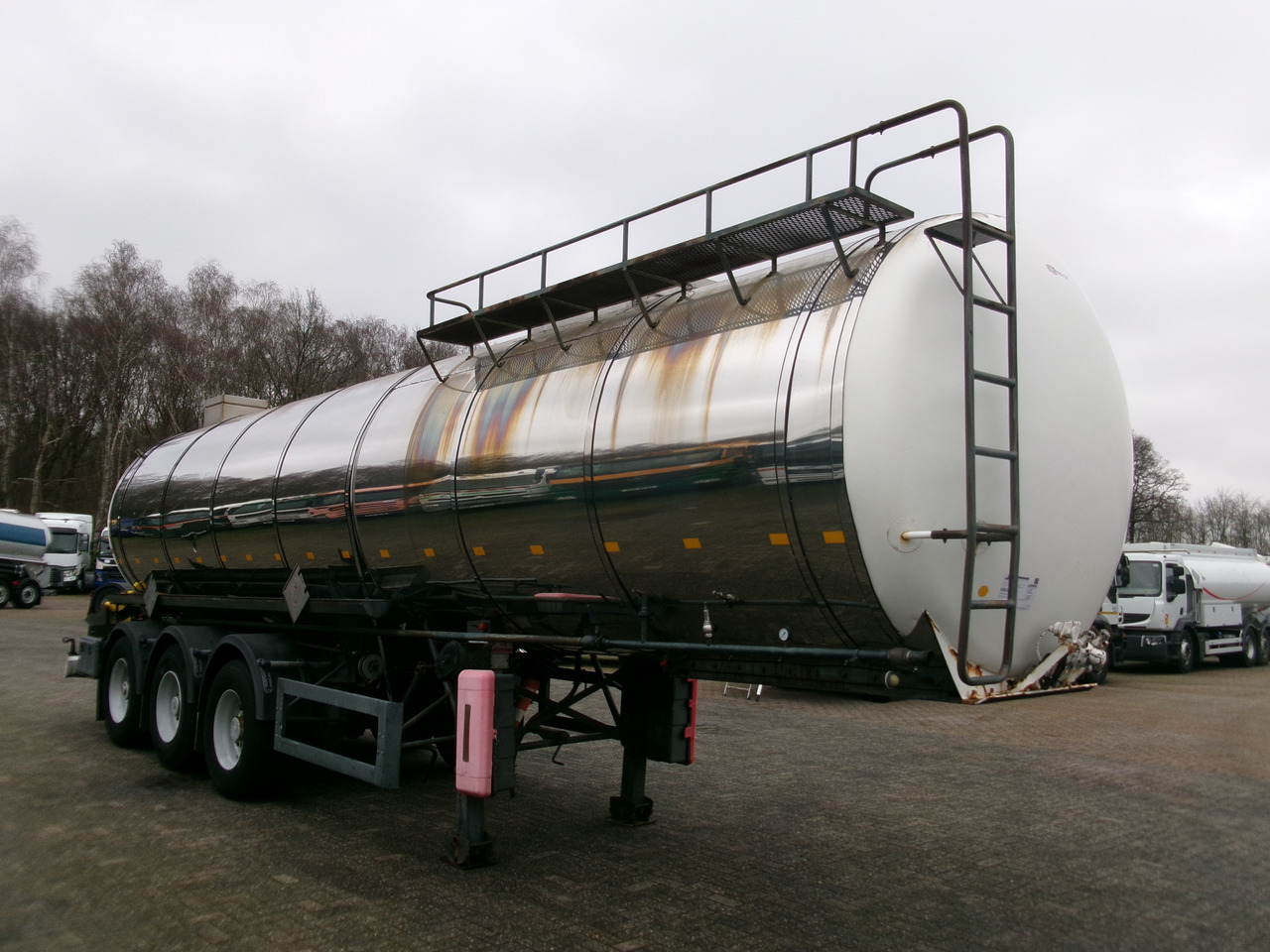 Poluprikolica cisterna za prevoz goriva Metalovouga Bitumen / heavy oil tank inox 26.9 m3 / 1 comp: slika 2
