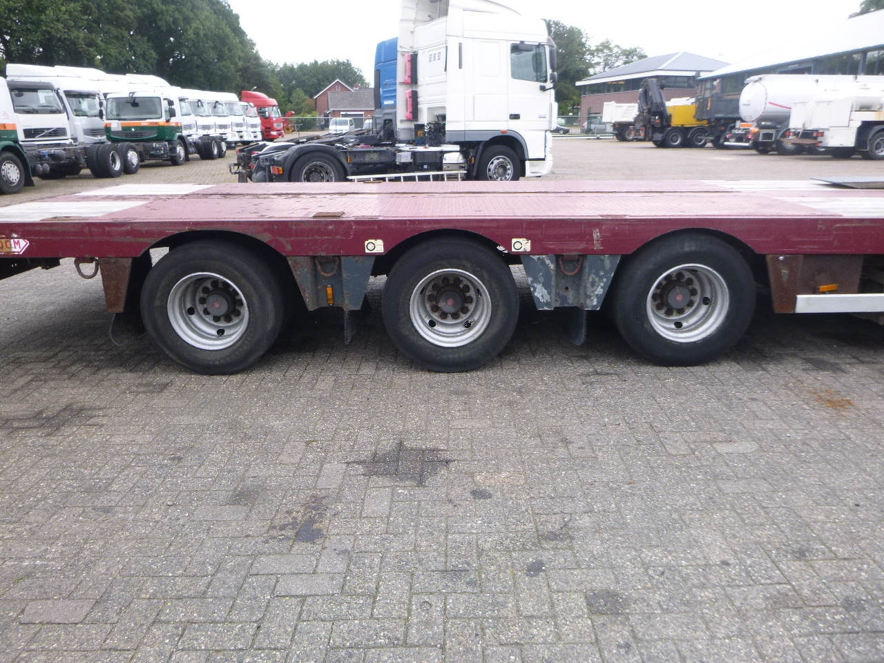 Niska poluprikolica za prevoz Nooteboom 3-axle semi-lowbed trailer extendable 14.5 m + ramps: slika 11
